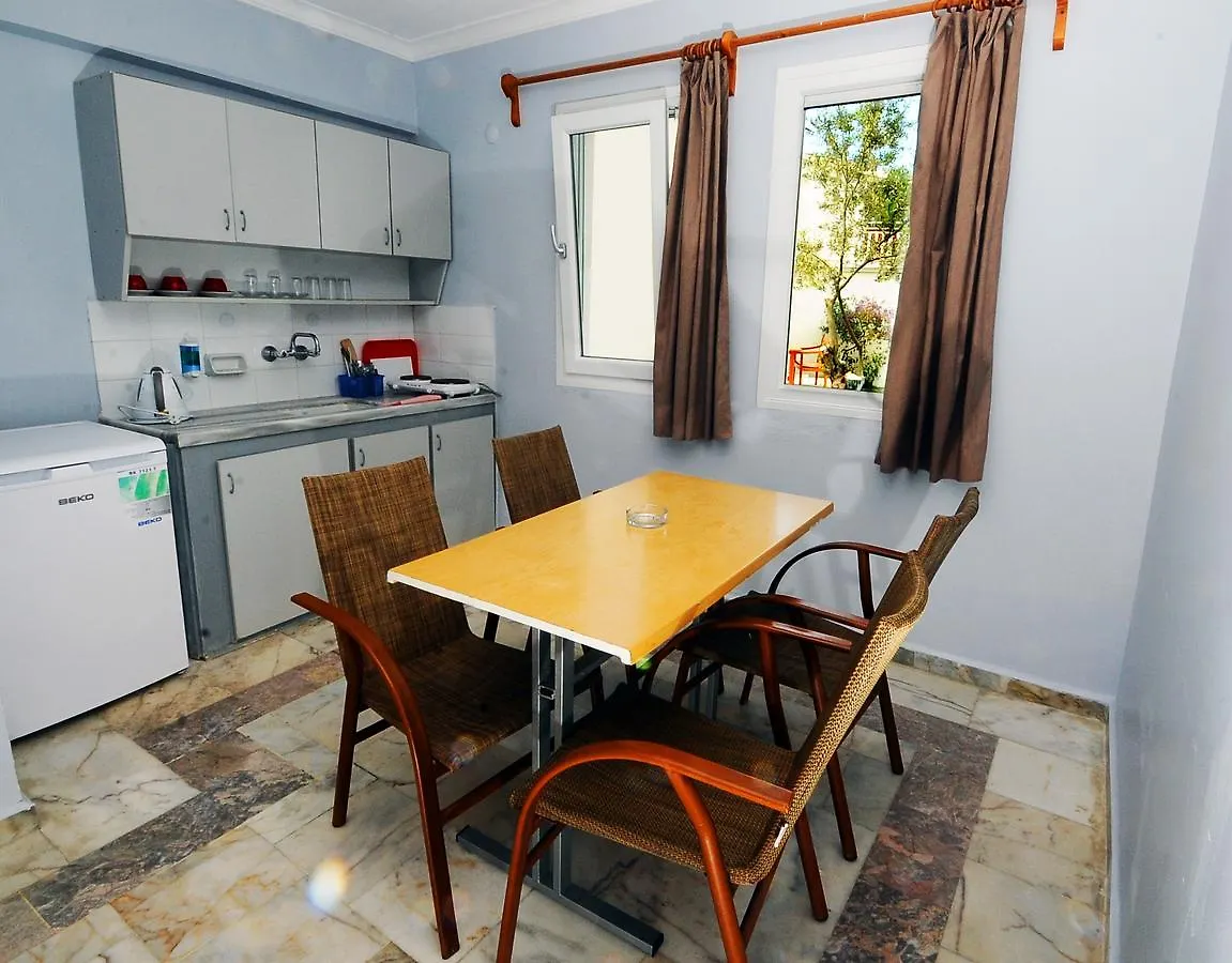 Aparthotel Hanedan Flora Apart Hotel Foça Türkei